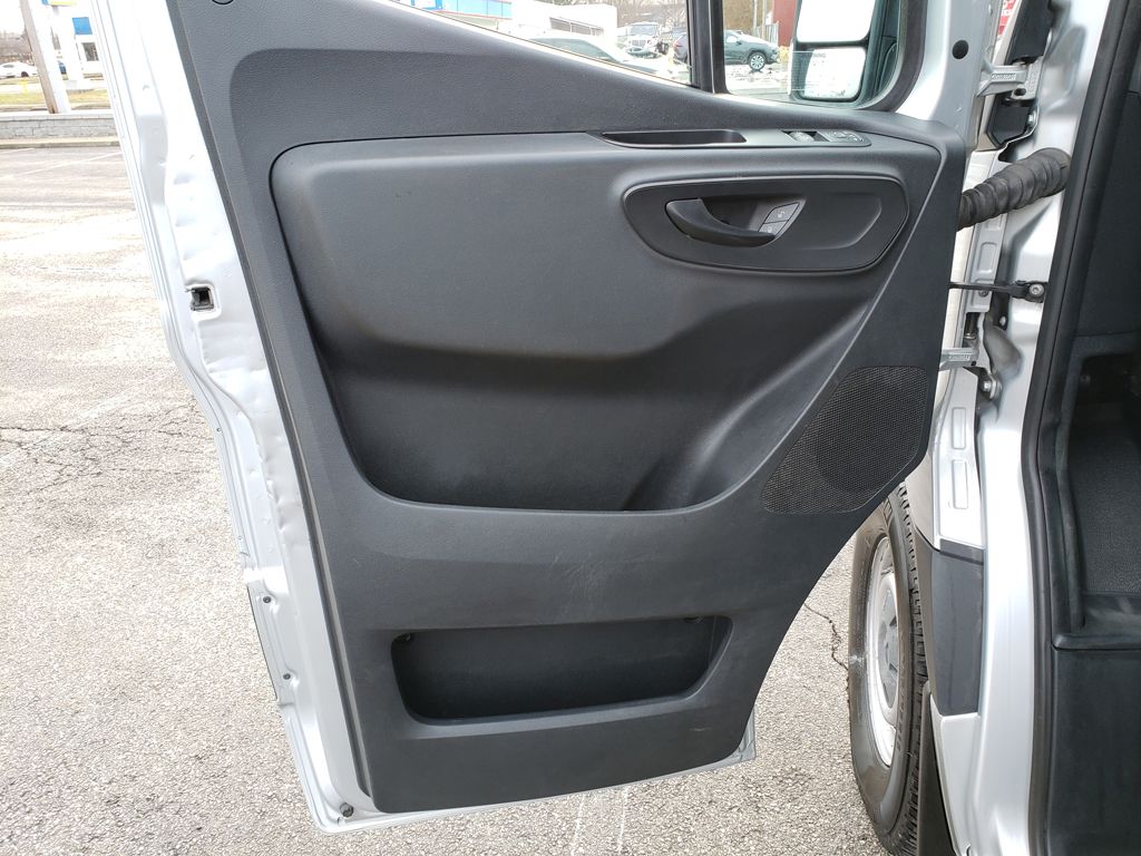 Thumbnail: 2019 Mercedes-Benz Sprinter - 14