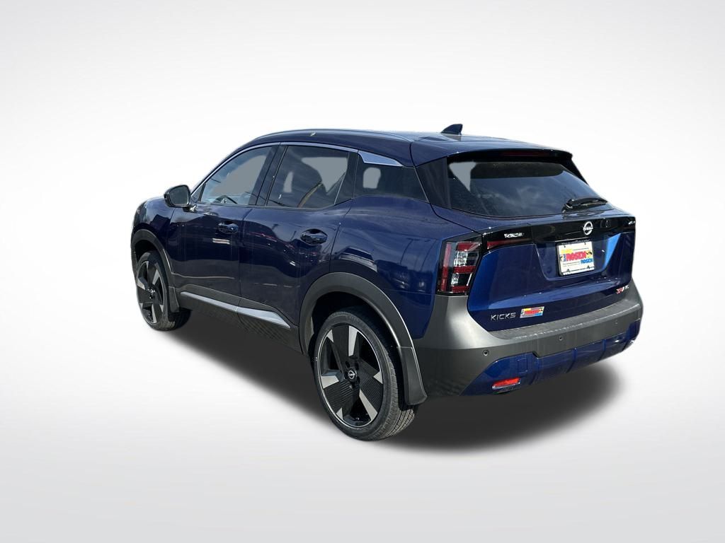 2025 Nissan Kicks SR photo