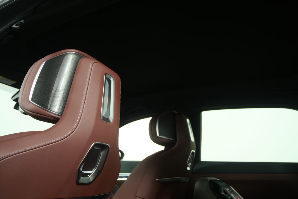 Thumbnail: 2026 BMW i7 - 17