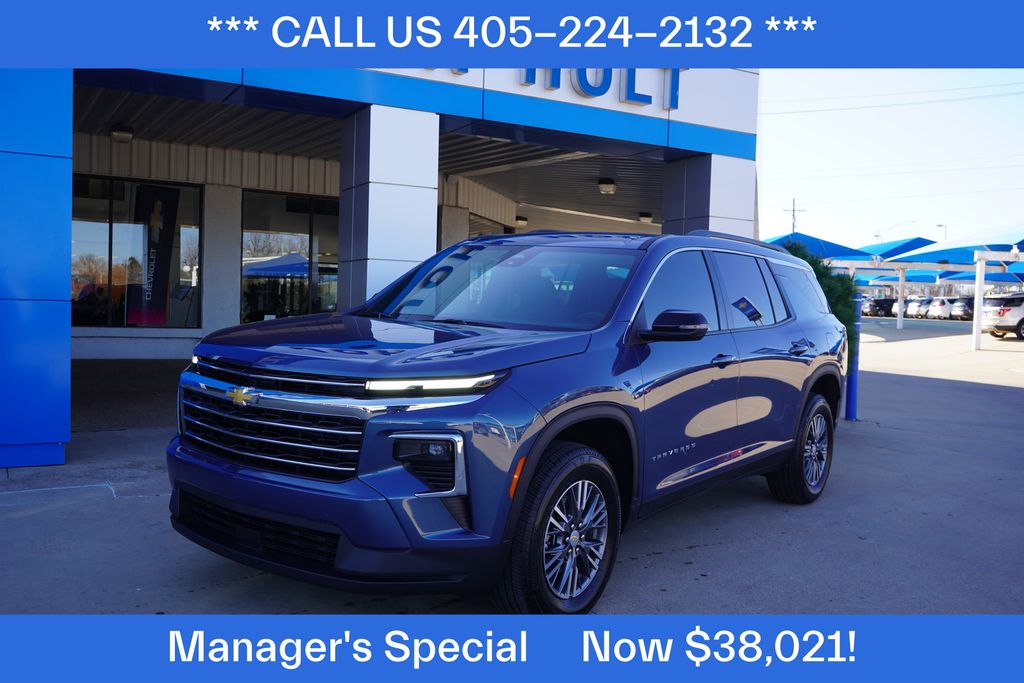 2025 Chevrolet Traverse LT FWD