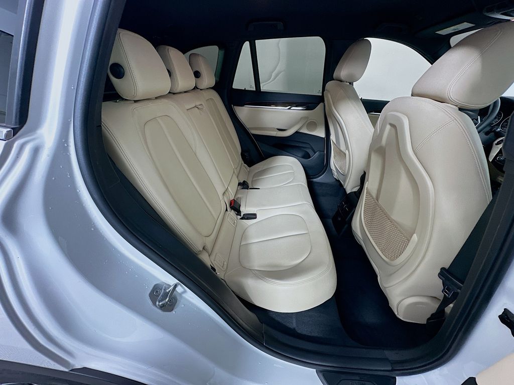 Thumbnail: 2016 BMW X1 - 26