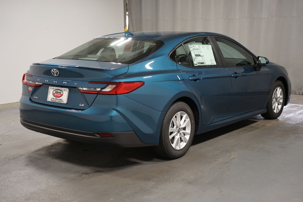 2025 Toyota Camry LE 8