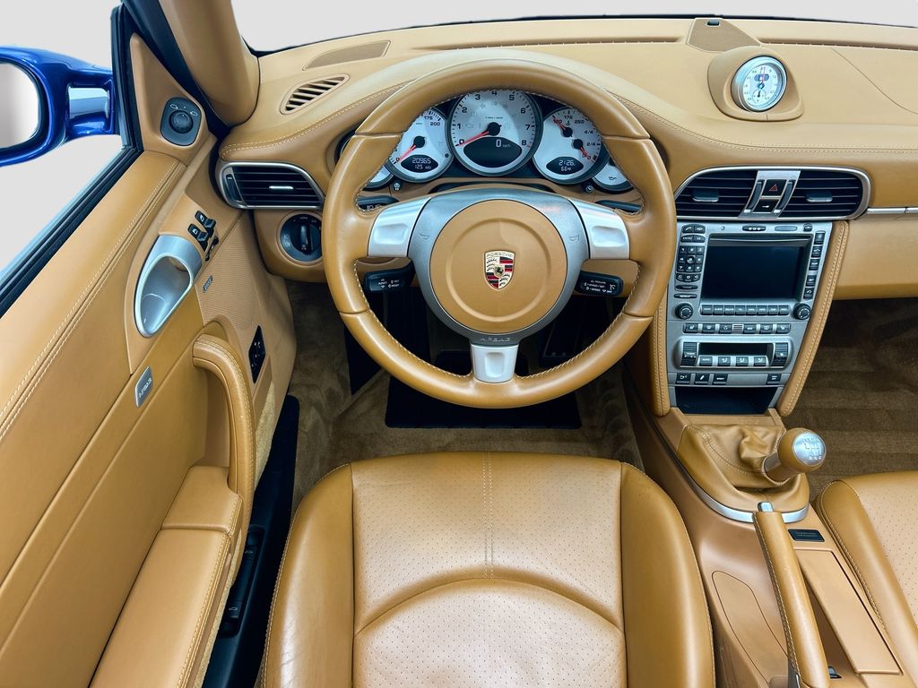 Thumbnail: 2006 Porsche 911 - 12