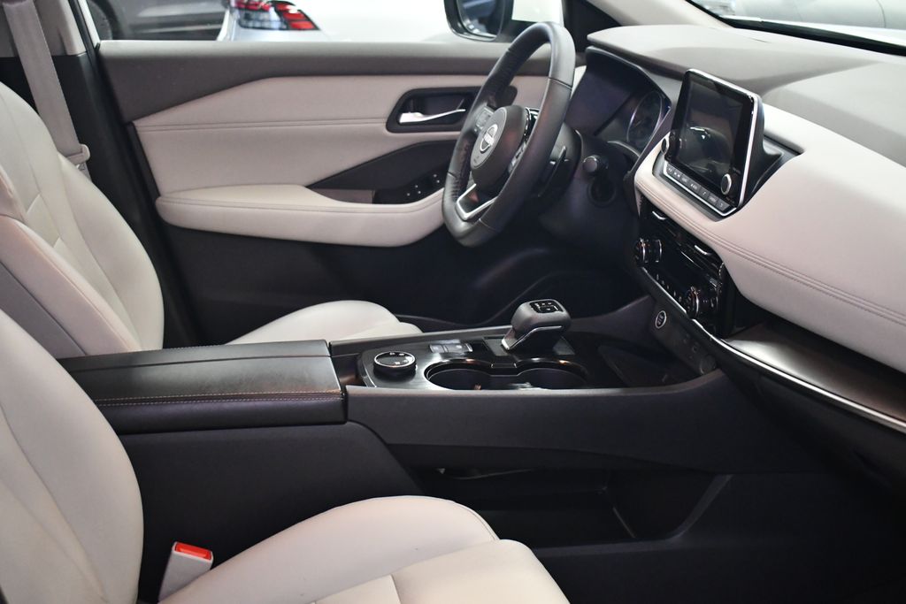 Thumbnail: 2023 Nissan Rogue - 32