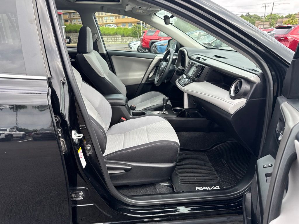 Used 2018 Toyota RAV4 SUV