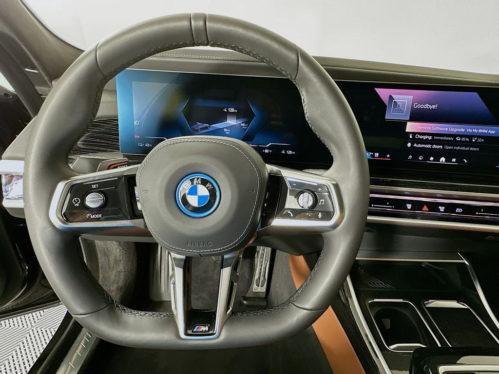 Thumbnail: 2025 BMW i7 - 11