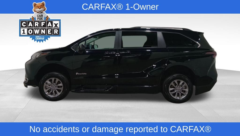 2024 Toyota Sienna XLE