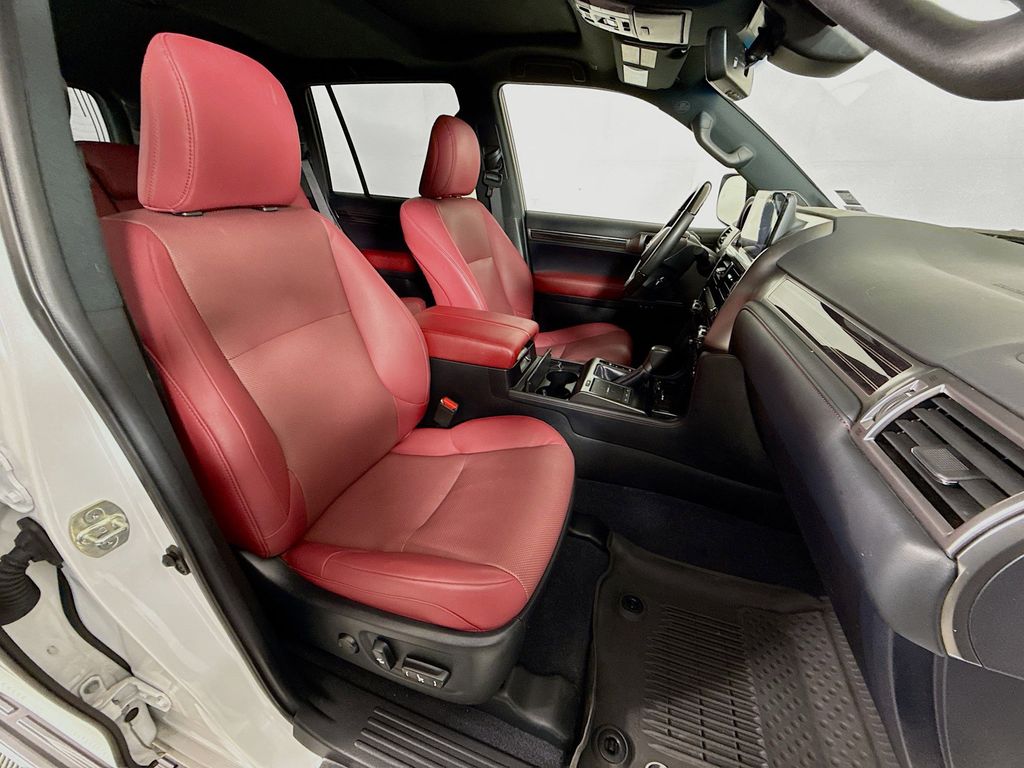 Thumbnail: 2023 Lexus GX - 30