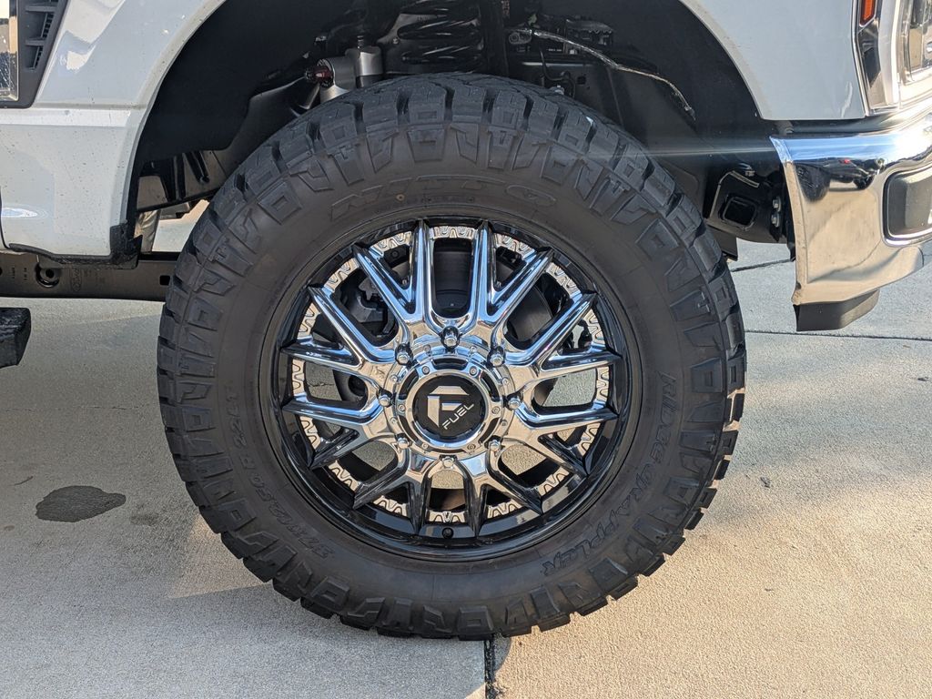 2026 Ford F-350 Super Duty LARIAT