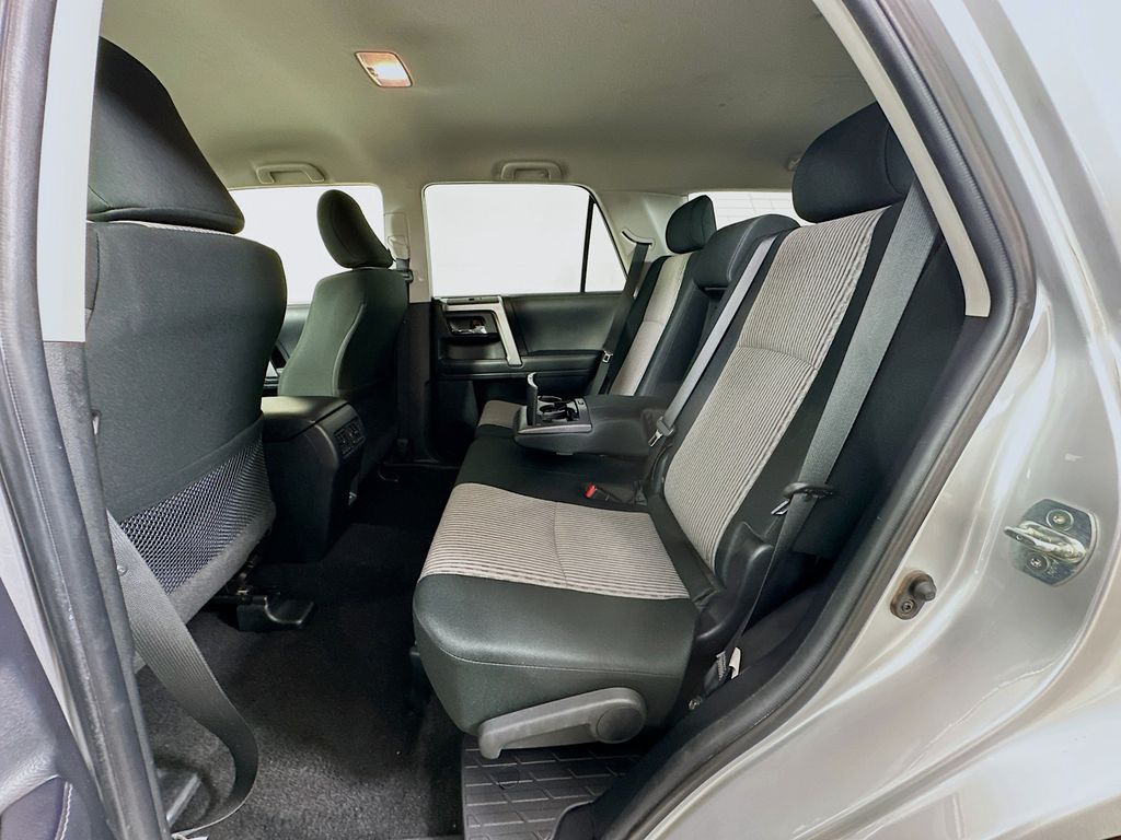 2024 Toyota 4Runner SR5 23