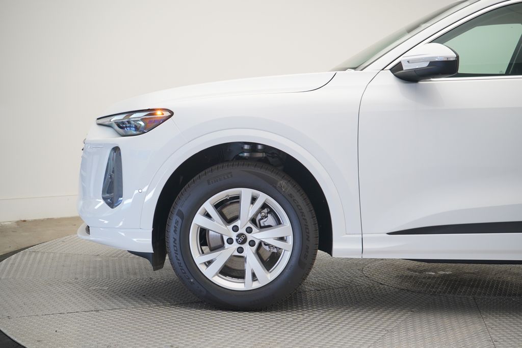 Thumbnail: 2025 Audi Q5 - 2