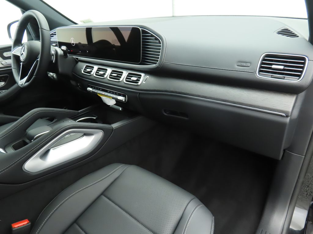 Thumbnail: 2026 Mercedes-Benz GLE - 17