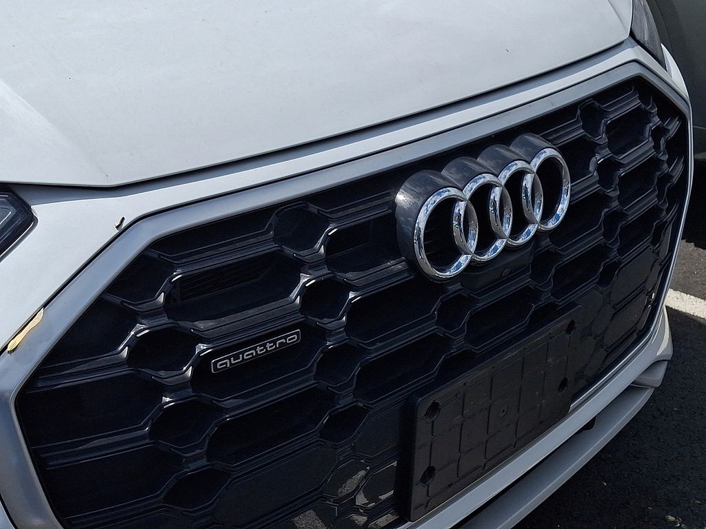 Thumbnail: 2023 Audi Q5 - 4