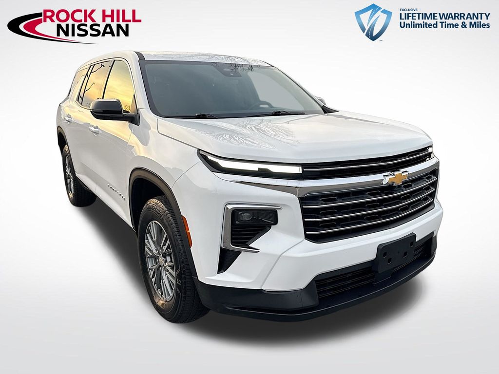 2025 Chevrolet Traverse LT FWD