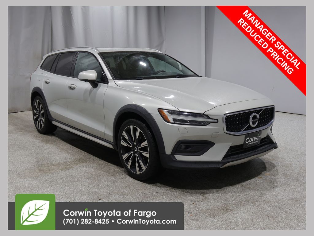  2020 Volvo V60 Cross Country T5 AWD   