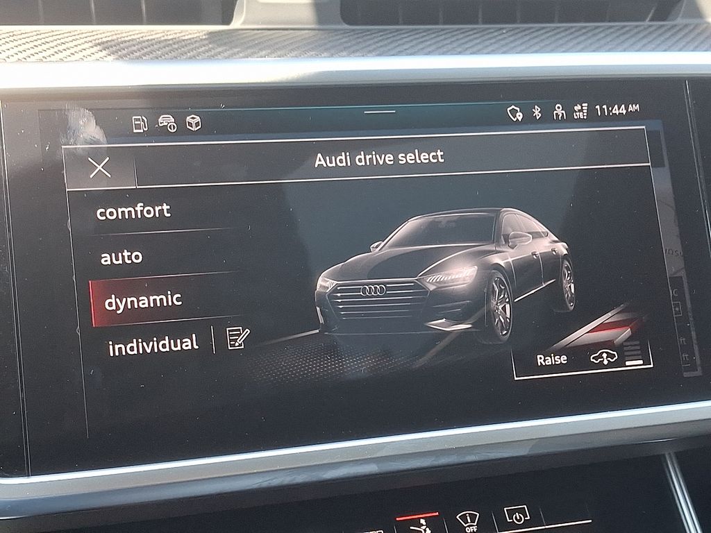 2025 Audi S7  19