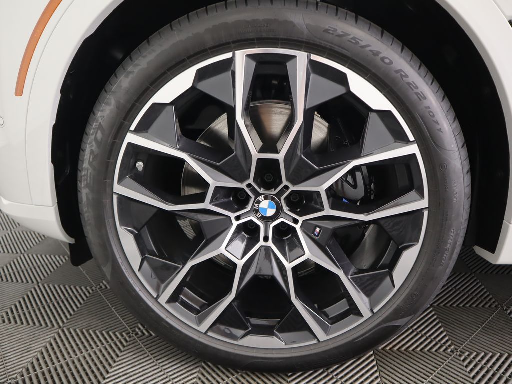 Thumbnail: 2026 BMW X7 - 31