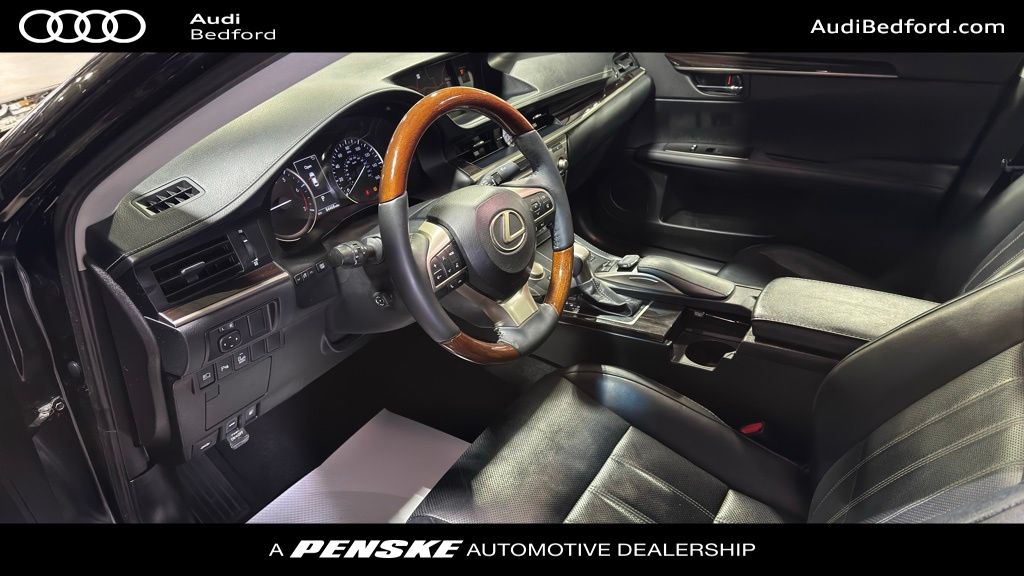 Thumbnail: 2018 Lexus ES - 11