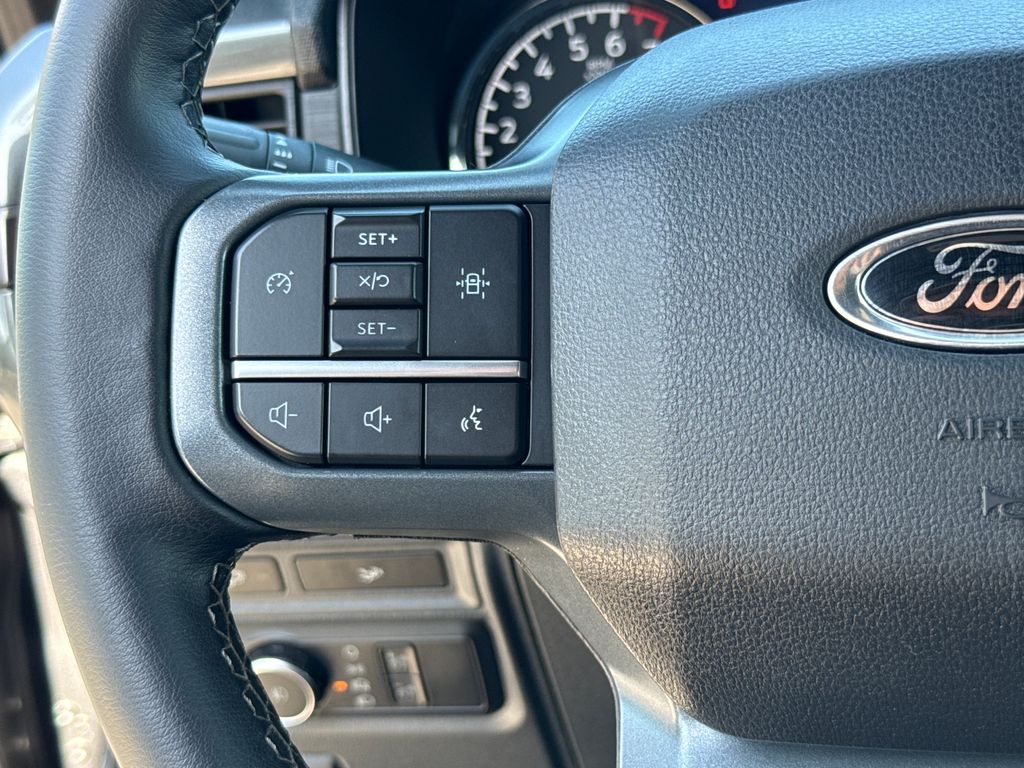 Used 2022 Gray Ford XLT w/ LIFTKIT image 16