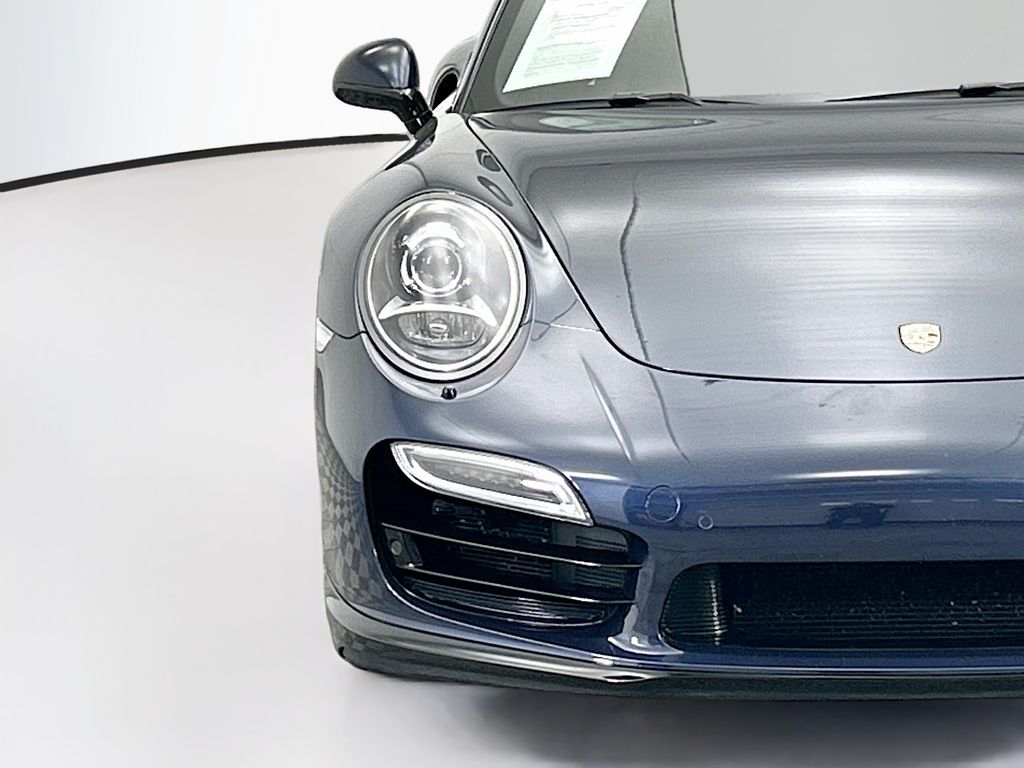 Thumbnail: 2016 Porsche 911 - 12