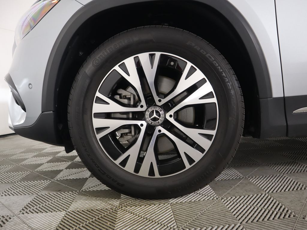 Thumbnail: 2025 Mercedes-Benz GLA - 30