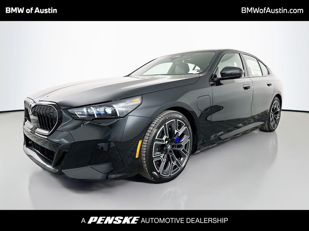 Thumbnail: 2027 BMW 5 Series - 1