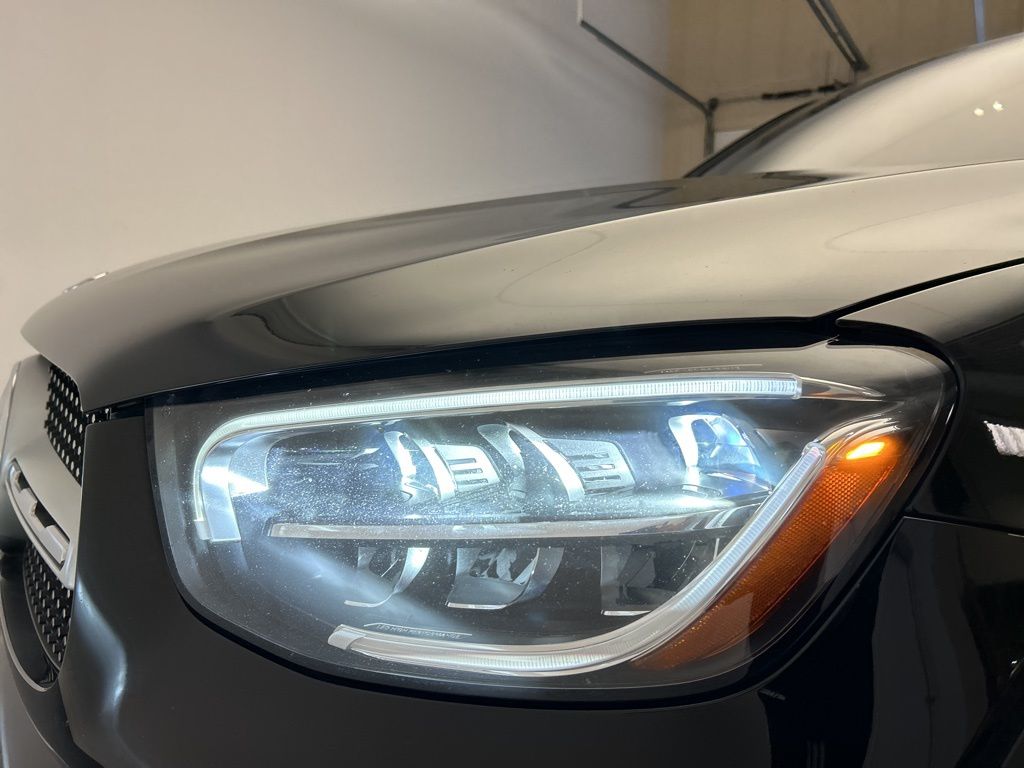 Thumbnail: 2020 Mercedes-Benz GLC - 9