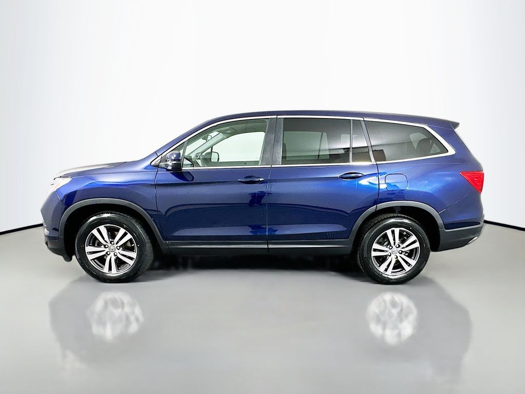 Thumbnail: 2017 Honda Pilot - 8