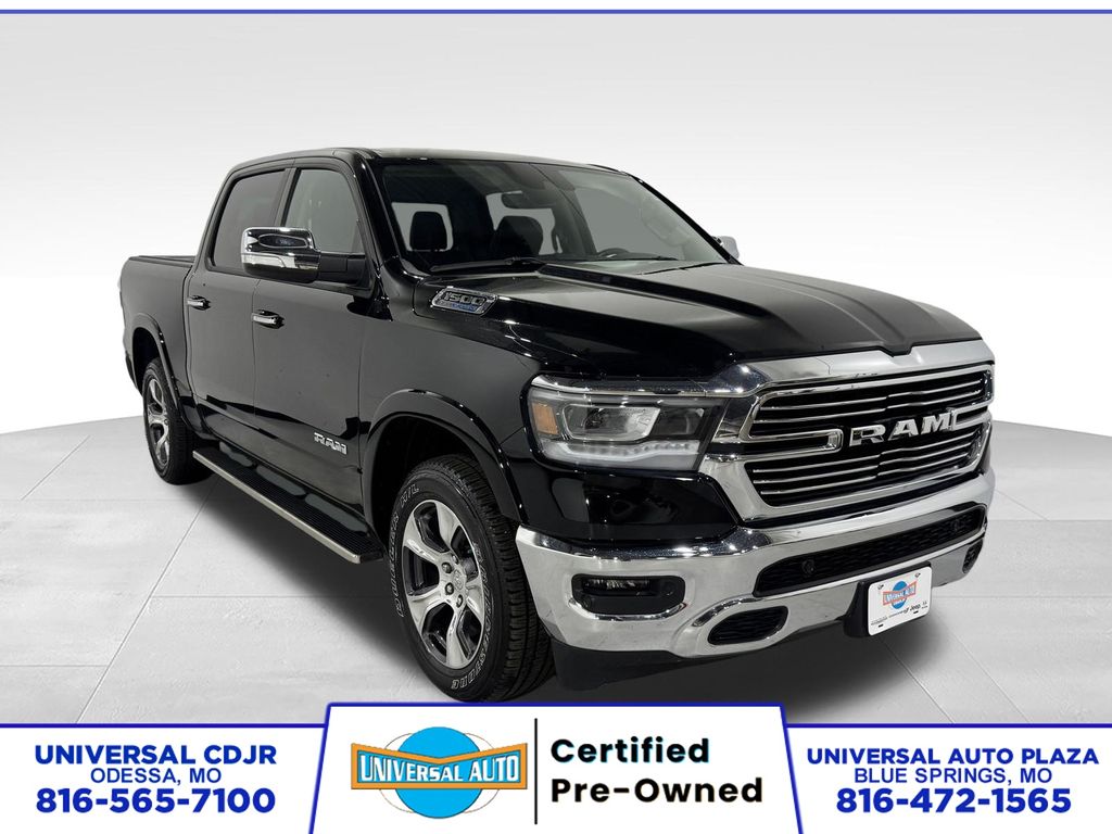 Diamond Black Crystal Pearlcoat 2022 RAM 1500 Pickup Truck Four-Wheel Drive 8-Speed Automatic