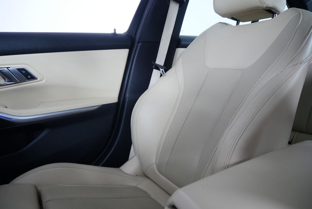 Thumbnail: 2022 BMW 3 Series - 27