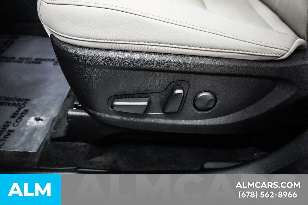 Used 2023 Black Kia EX image 27