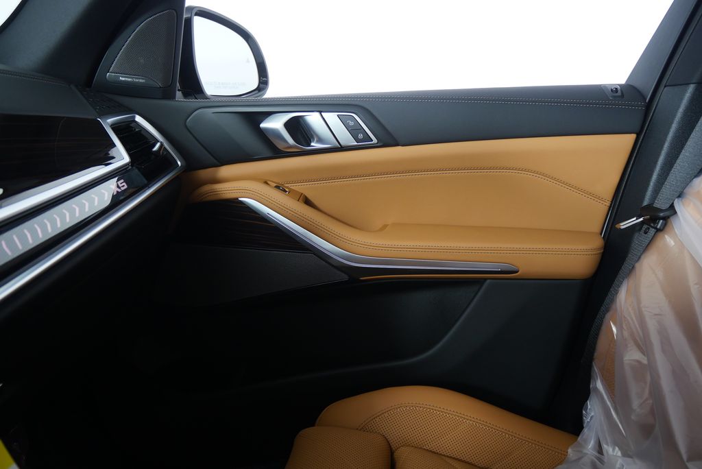 Thumbnail: 2026 BMW X5 - 23
