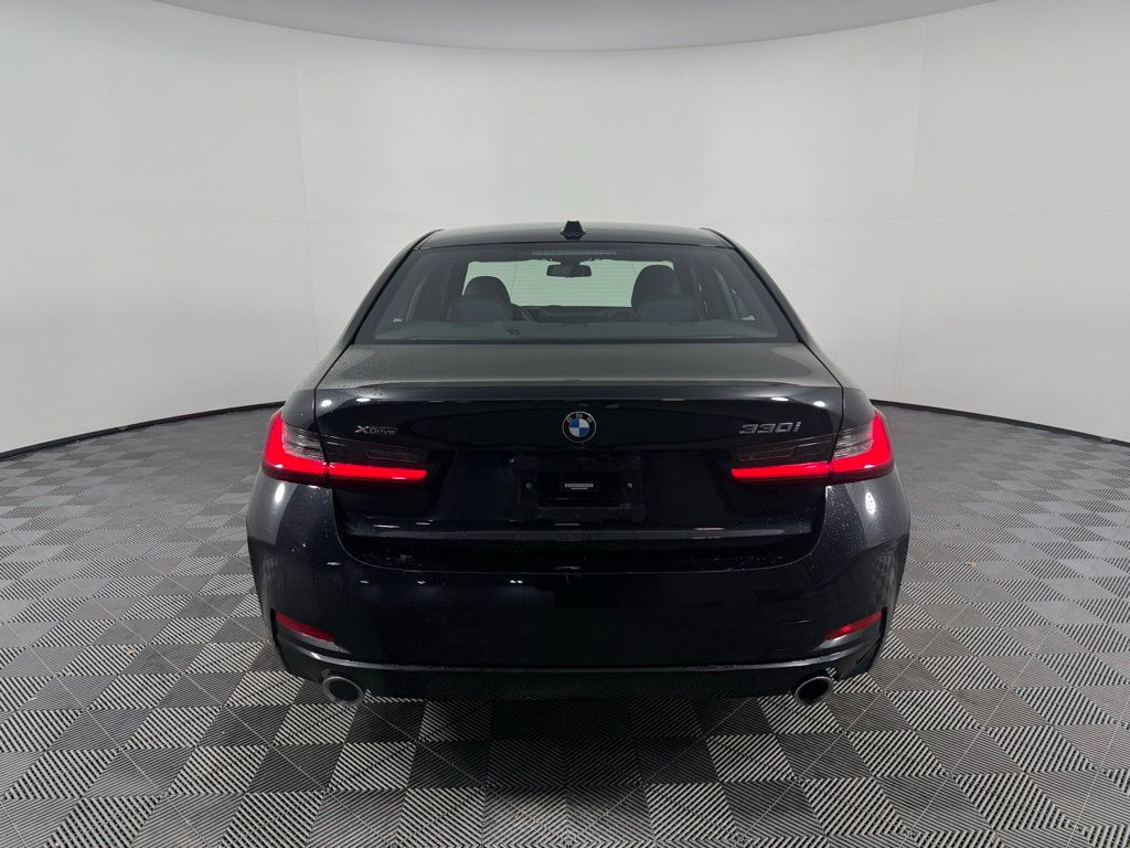 Thumbnail: 2023 BMW 3 Series - 6