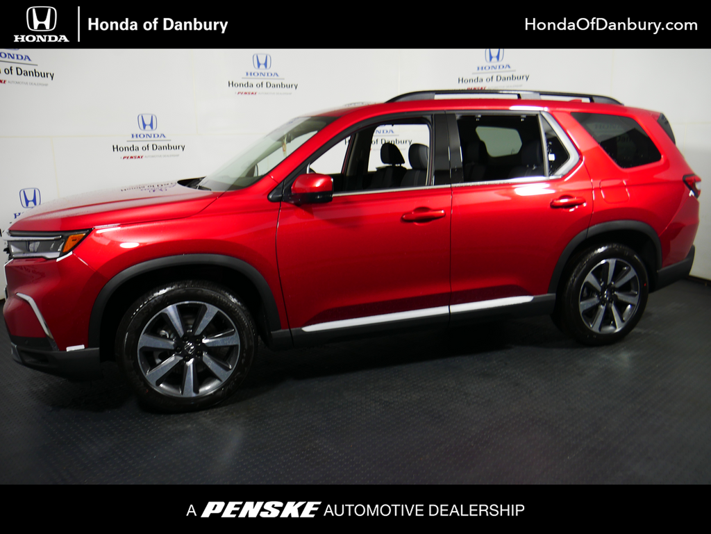 2025 Honda Pilot Touring -
                Danbury, CT