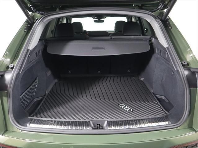 Thumbnail: 2025 Audi Q5 - 30