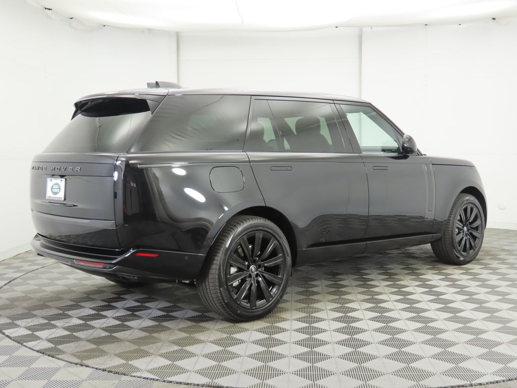 2025 Land Rover Range Rover SE 5