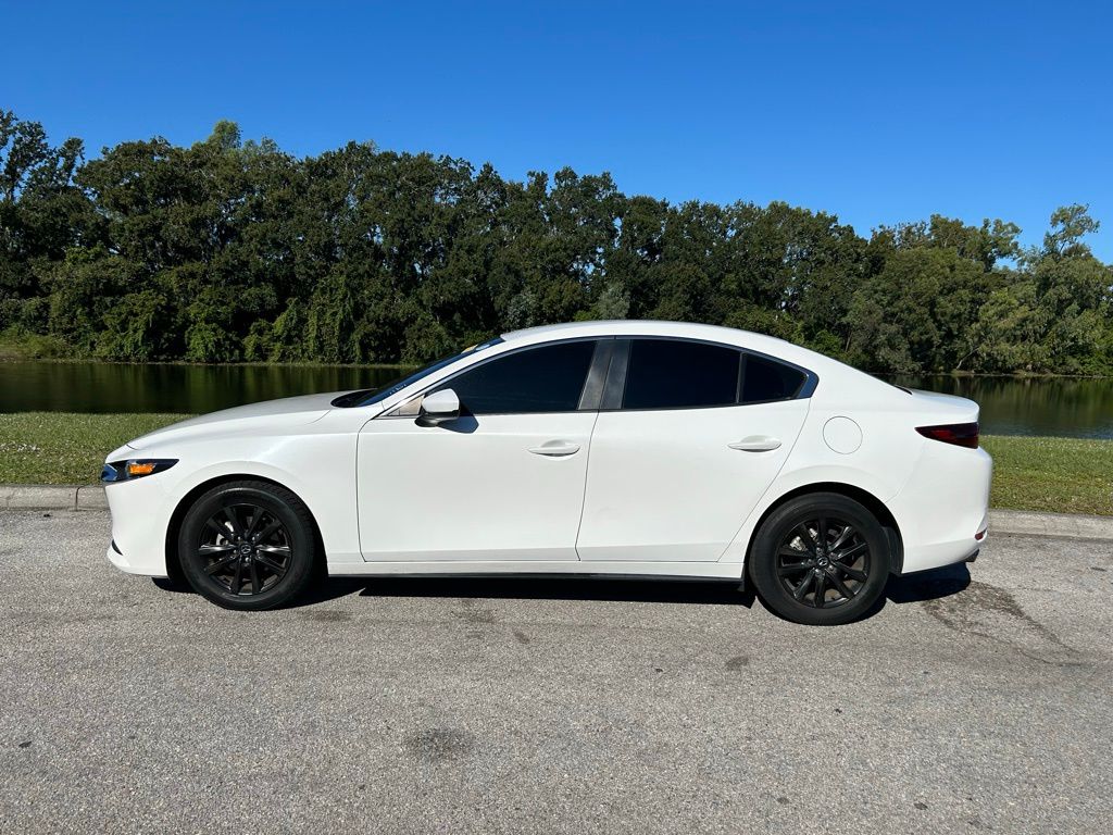 Thumbnail: 2021 Mazda Mazda3 - 2