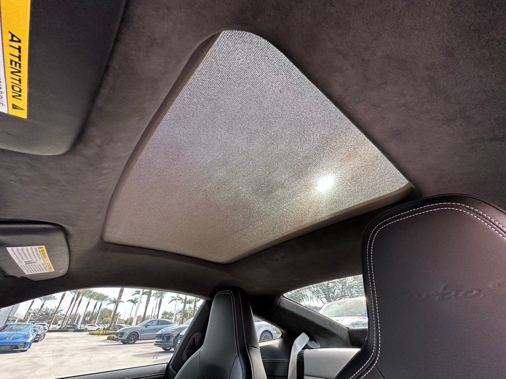 Thumbnail: 2024 Porsche 911 - 25