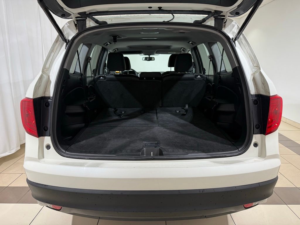Thumbnail: 2017 Honda Pilot - 12