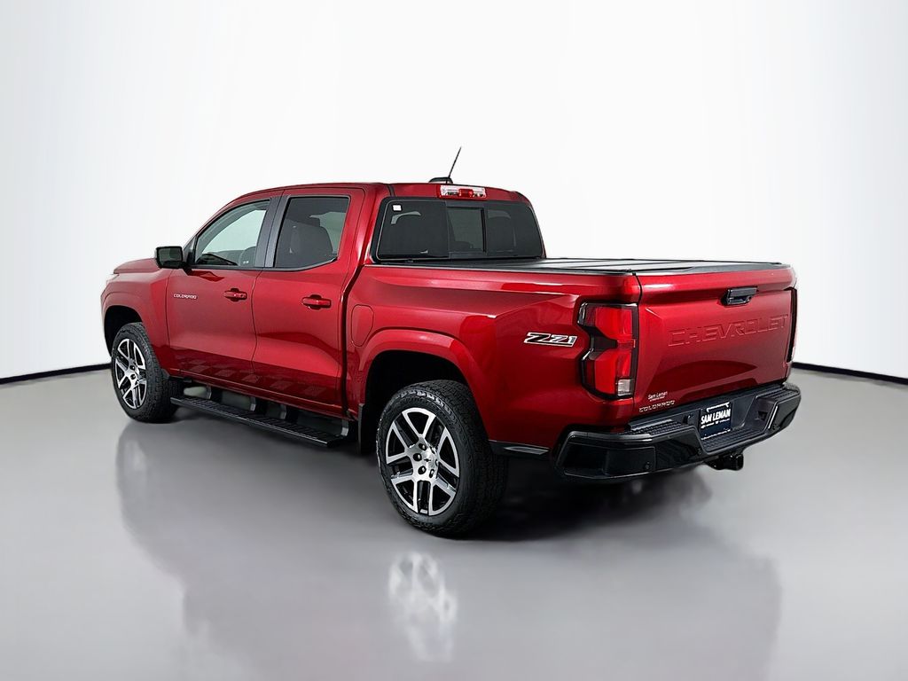 View vehicle photo 6