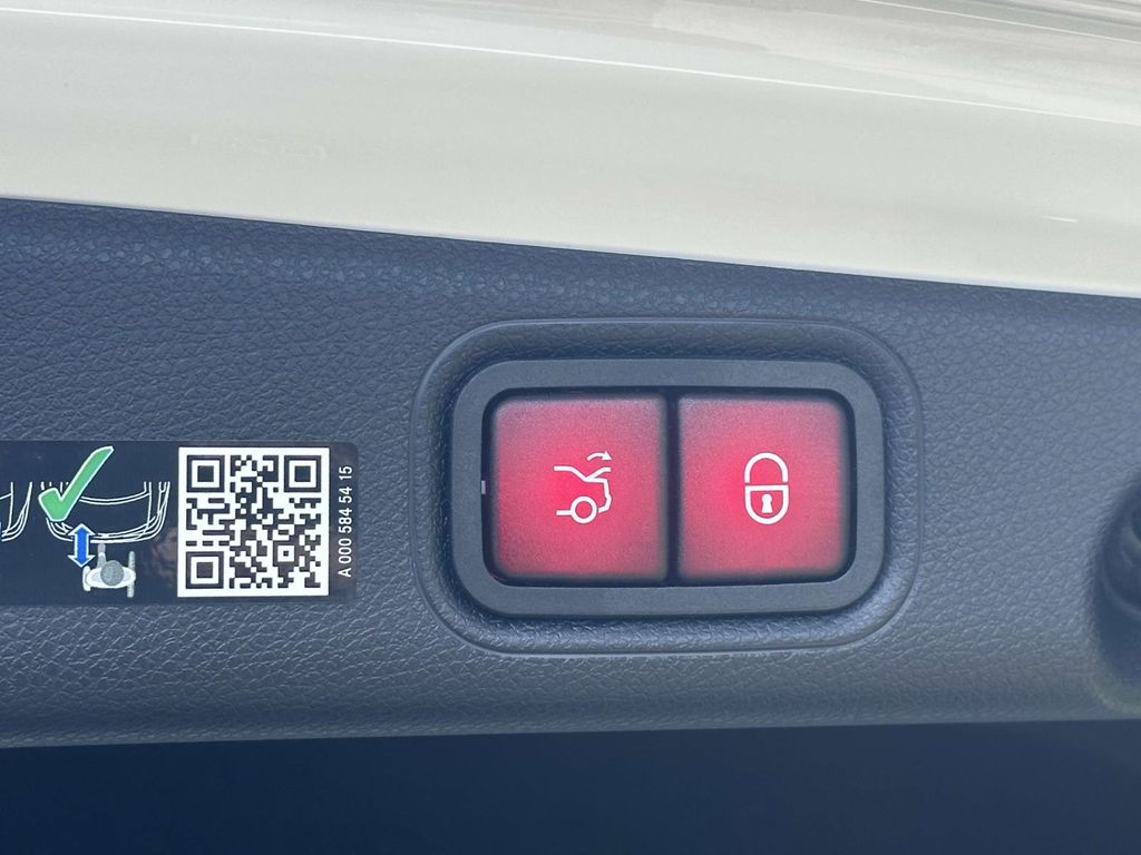 Thumbnail: 2023 Mercedes-Benz E-Class - 24