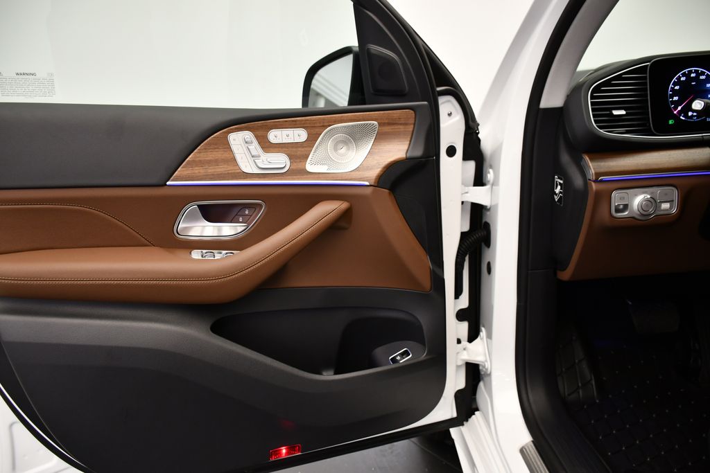 Thumbnail: 2026 Mercedes-Benz GLE - 31