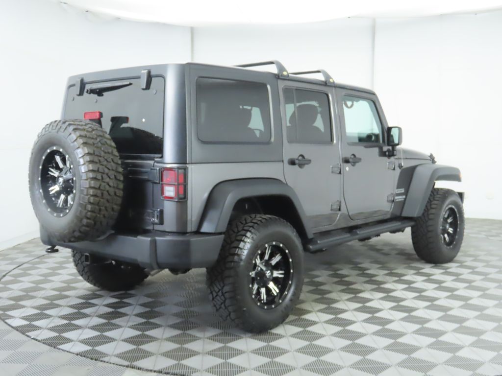 Thumbnail: 2017 Jeep Wrangler - 5