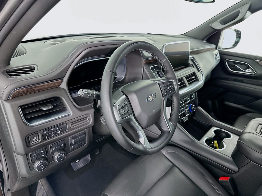 Thumbnail: 2023 Chevrolet Tahoe - 9