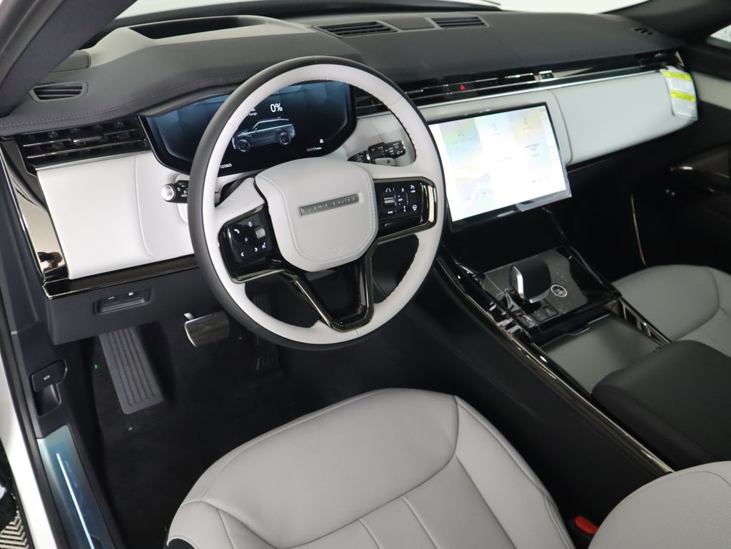 Thumbnail: 2025 Land Rover Range Rover Sport - 10