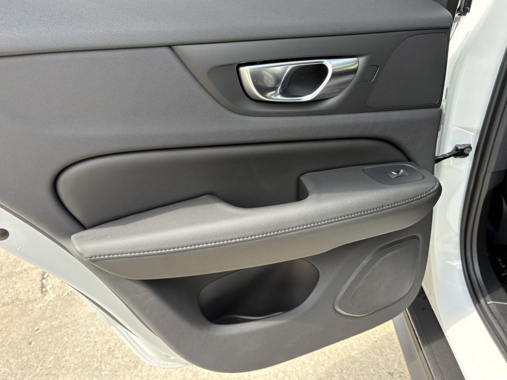 New 2026 Crystal White Volvo B5 Plus image 24