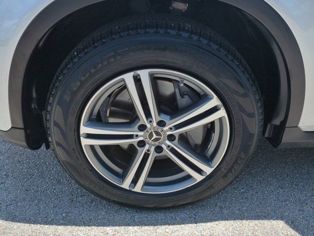 Used 2020  Mercedes-Benz GLC 300 image 10