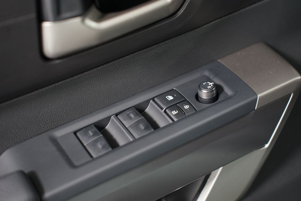 2025 Toyota Tundra SR5 32