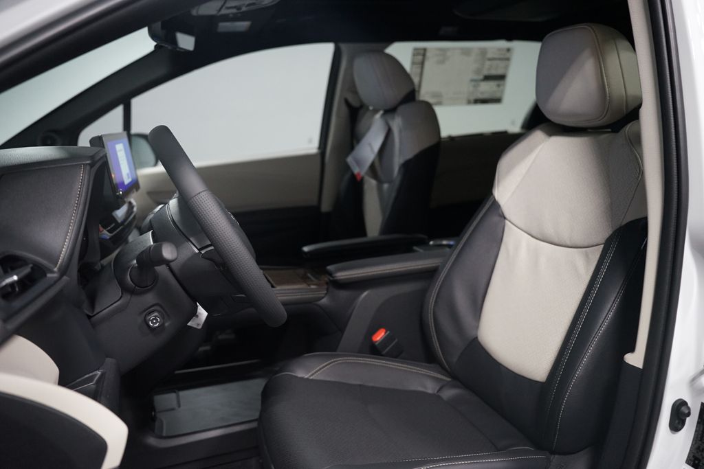 Thumbnail: 2025 Toyota Sienna - 13