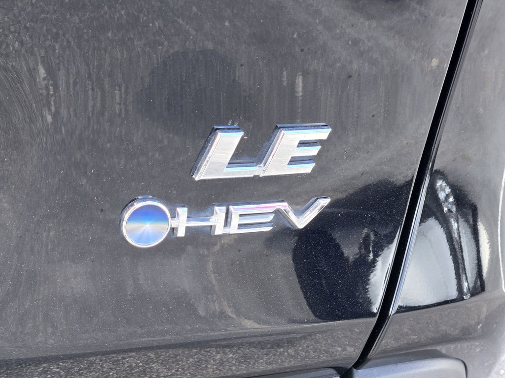 2025 Toyota RAV4 Hybrid LE - 11